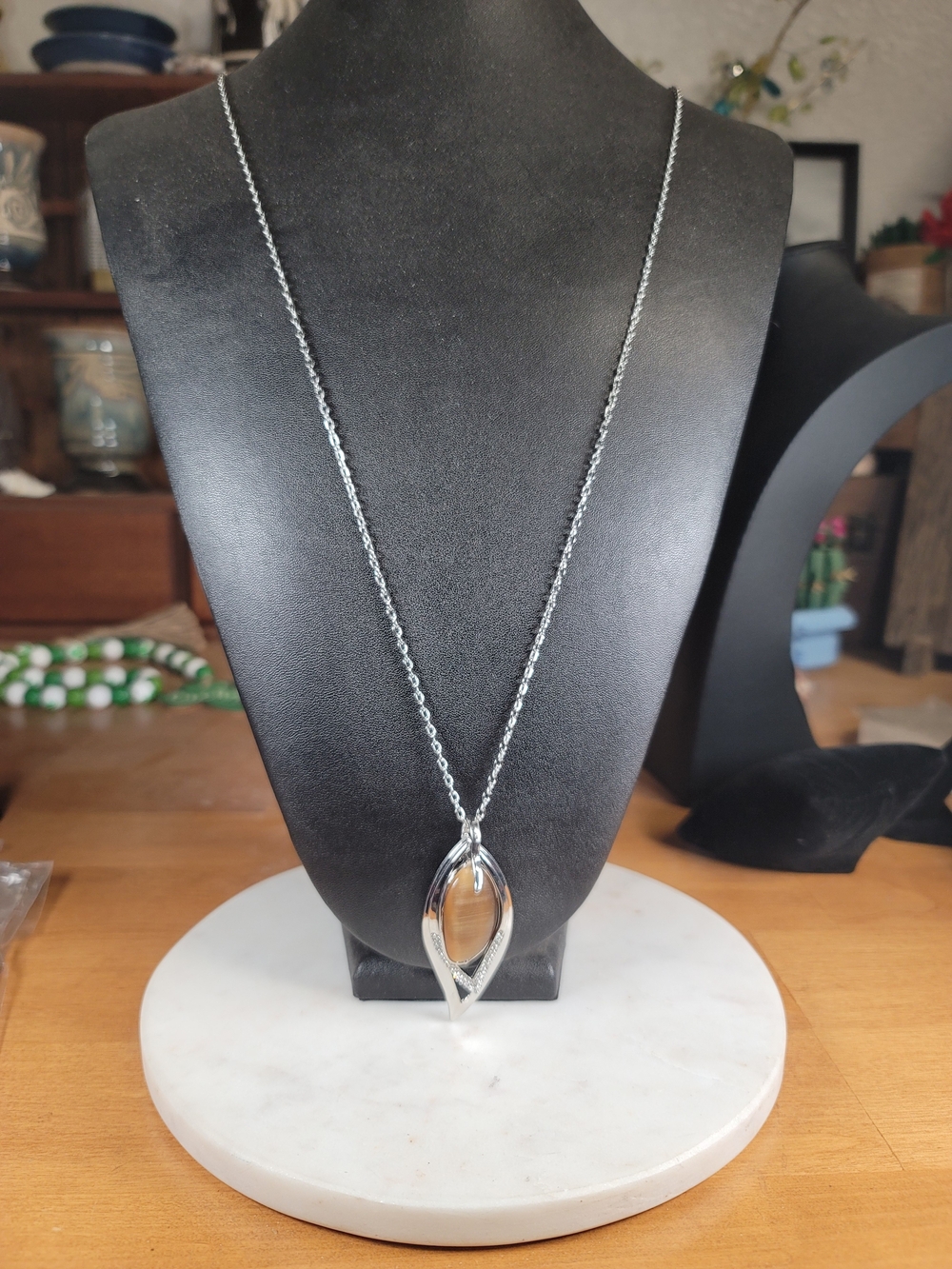 paparazzi Silver-Tone Pendant Necklace with Brown Cat's Eye Stone